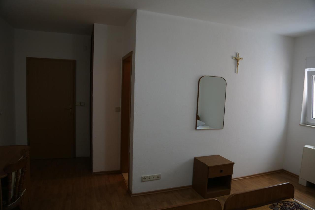 ホテル Pansion Devotions Međugorje エクステリア 写真